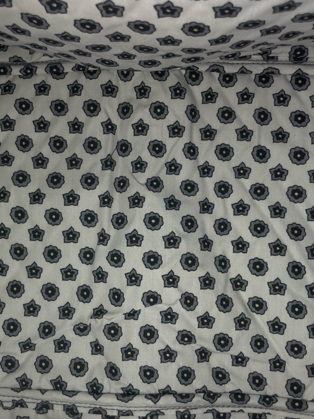 Vera Bradley Large Travel Duffel Bag Microfiber Quiet Shade Gray MSRP$159 NWT - Picture 8 of 10